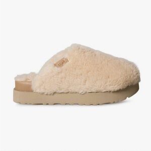 Women’s UGG Fuzz Sugar Slide Plant Based Materiall